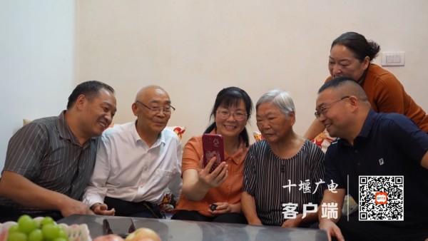 配资炒股配资优秀 一家七口皆为师，竹山祖孙三代接力从教